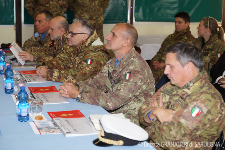 Conferenza degli uomini del contingente italiano