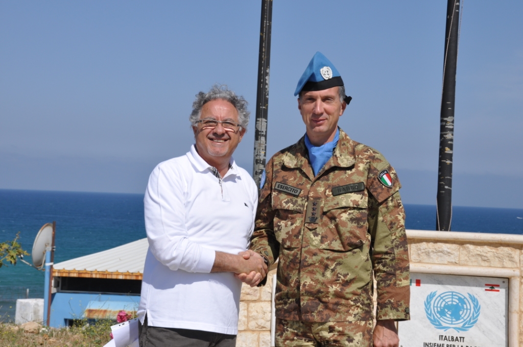 Il responsabile Mosan Centre con il colonnello Babbo