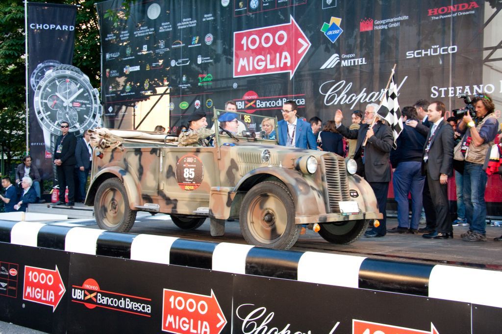 MILLEMIGLIA 2012 - PARTENZA DA BRESCIA FIAT 508 COLONIALE 1100 MIMETICA DELL'ESERCITO (foto di repertorio)