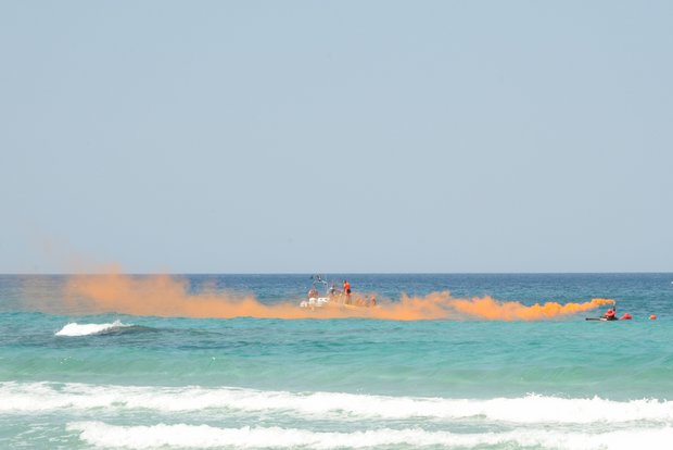 Accensione fumogeno di segnalazione