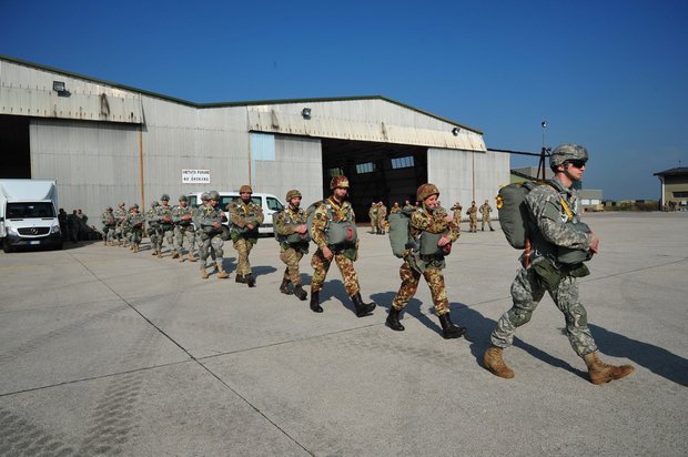 Il personale impiegato nell'aviolancio