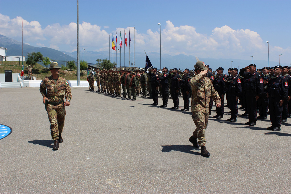 Il Generale Figliuolo passa in rassegna i reparti