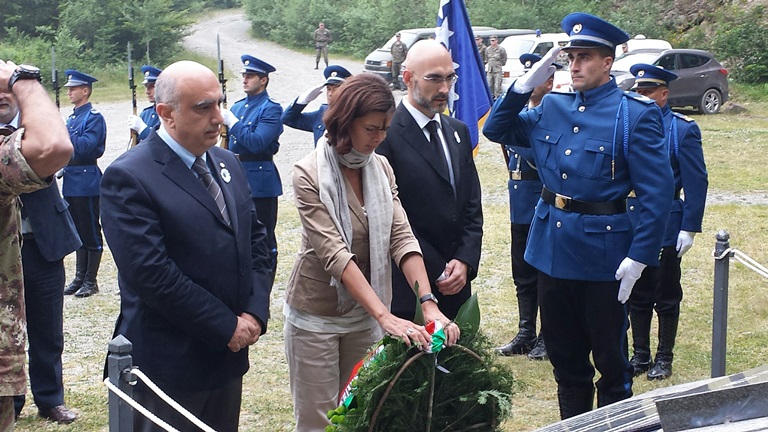 La Presidente della Camera rende omaggio insieme ai medagliati