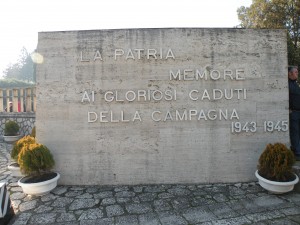 Lapide all'esterno del sacrario