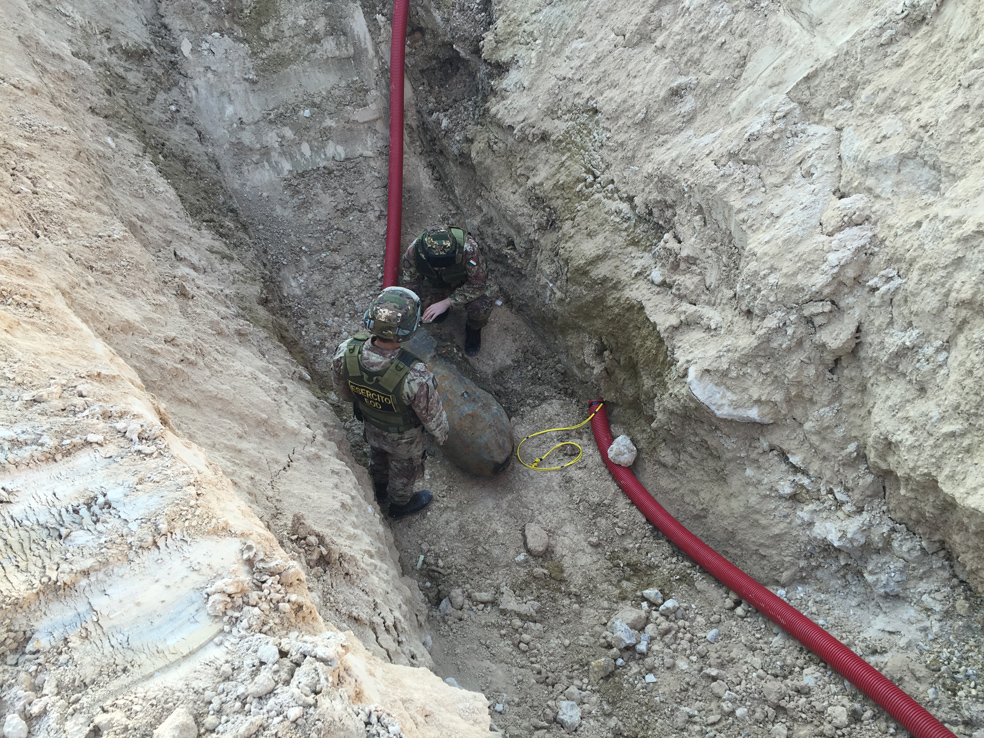 Preparazione distruzione bomba