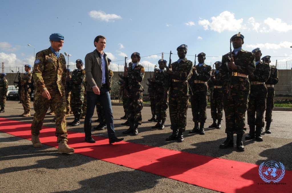 Resa degli onori al ministro austriaco Sebastian Kurz