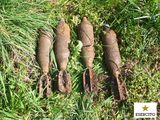 4 bombe da mortaio da 42 pollici UK