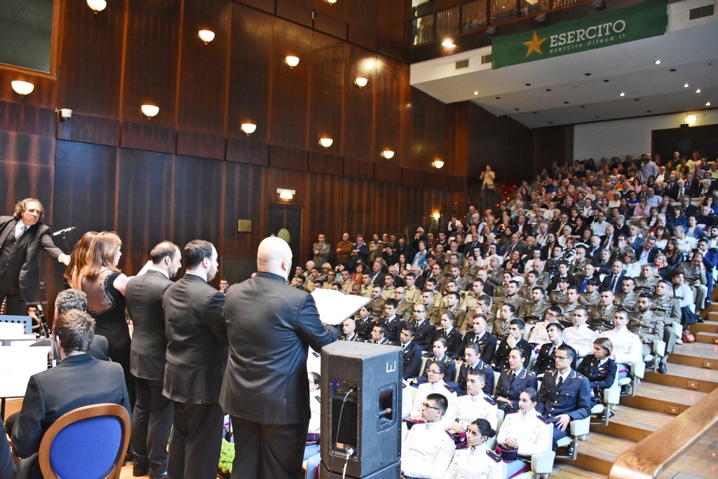 Il pubblico e le autorità