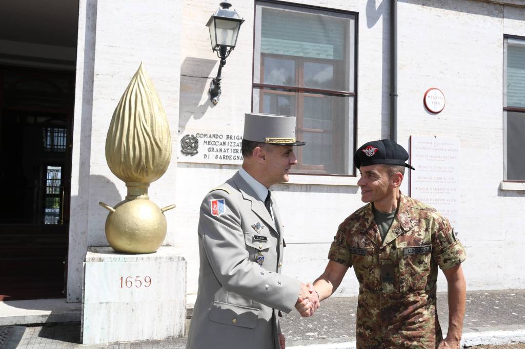 visita-governatore-militare-parigi-160616-1