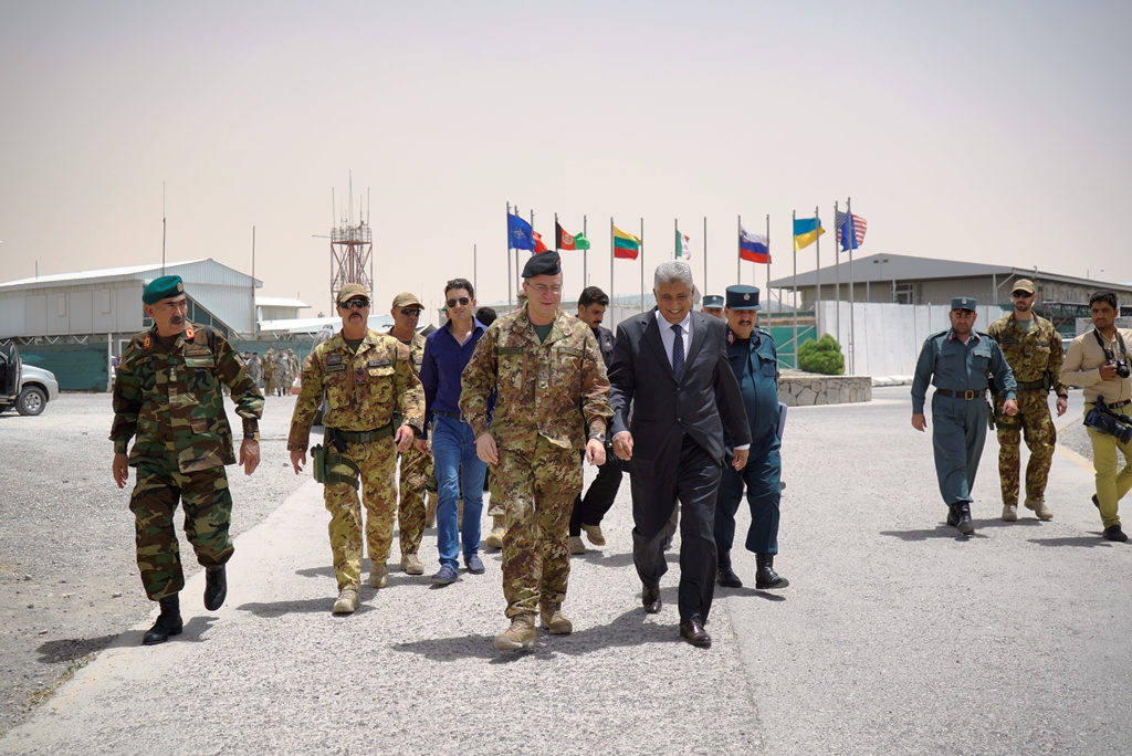 Gen. Mirra con il governatore di Herat