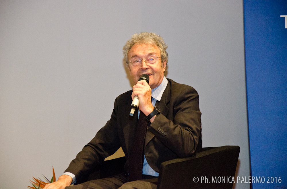 Il designer Armando Milani