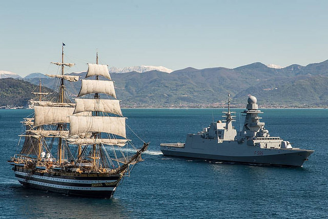 34010042591_18cb3481f8_z