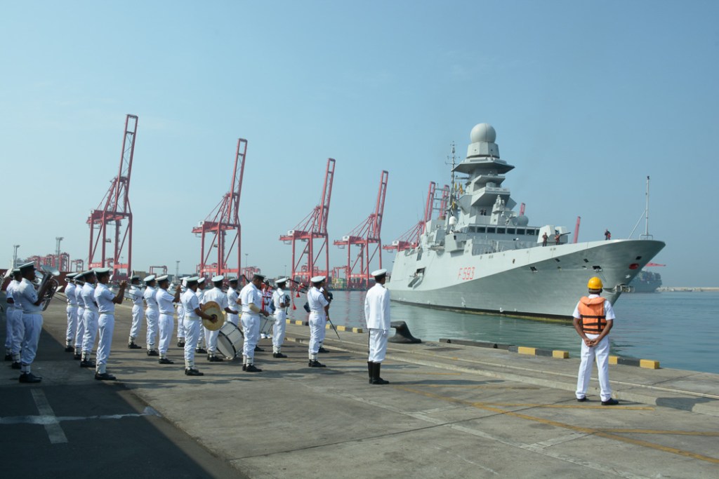 Marina Militare: nave Carabiniere in sosta a Doha nel&nbsp;Qatar