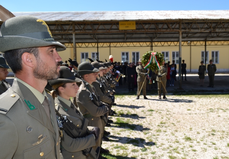 Celebrata la commemorazione dei nove martiri aquilani. Onoreficenze al soldato&nbsp;Cialente