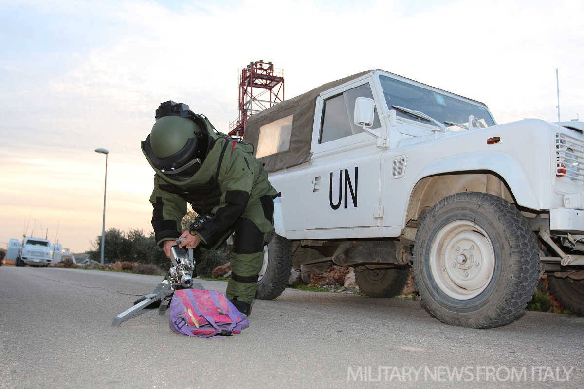Addestramento all'attività di riconoscimento di IED.JPG