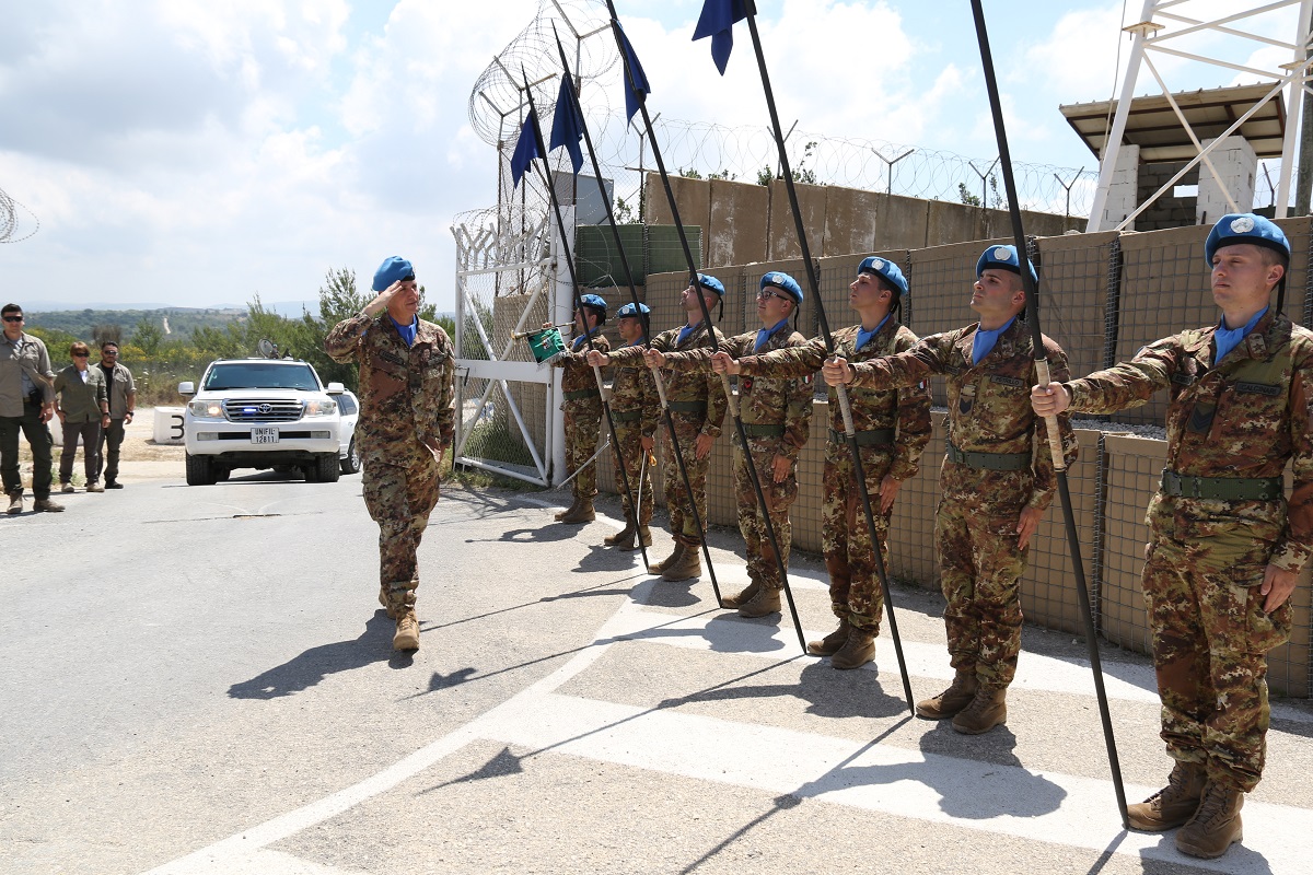 Il Comandante della JTF-L fa il suo ingresso in base