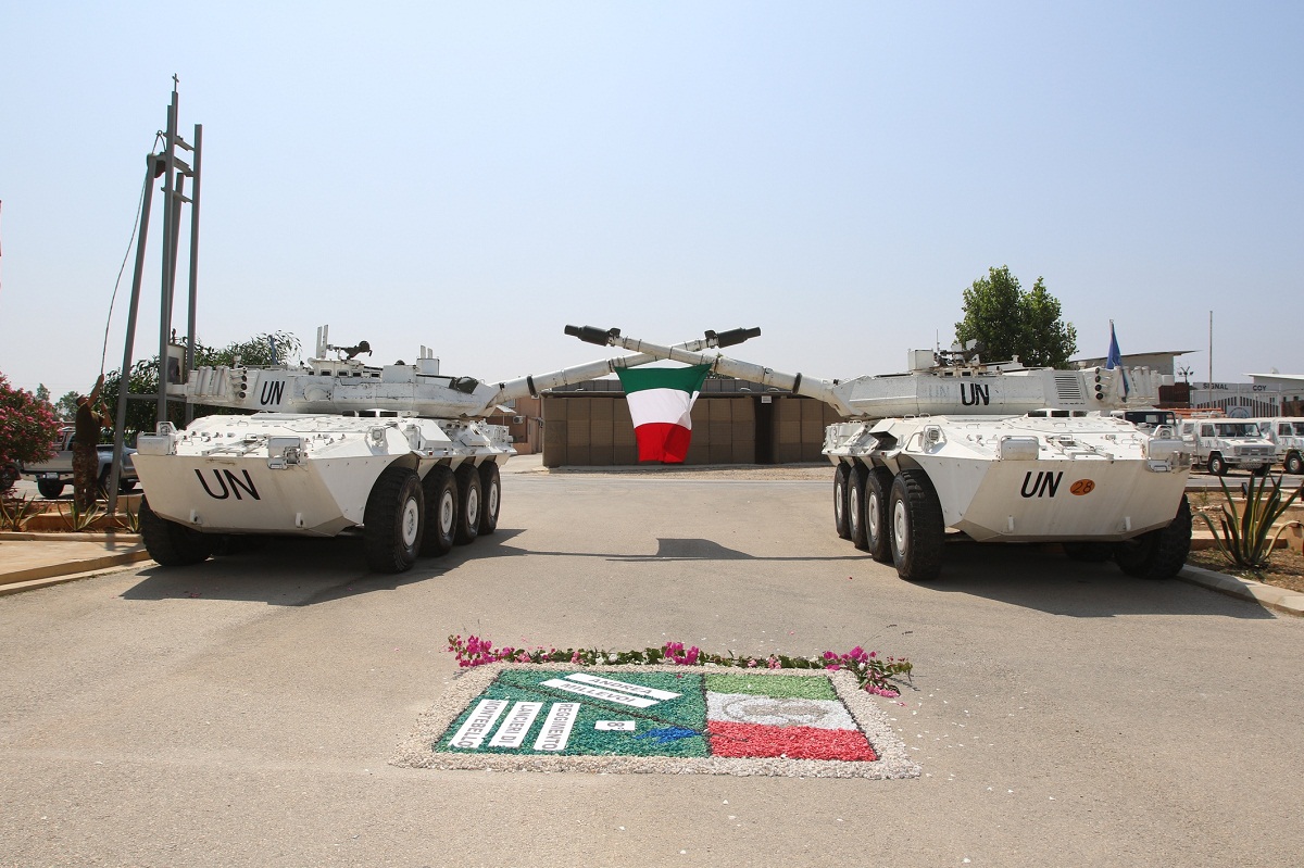 Il saluto dei Lancieri di Montebello ai genitori del Tenente Millevo