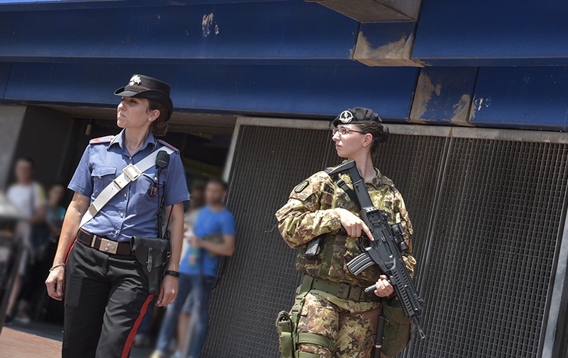 STRADE SICURE - Controlli congiunti Esercito - Carabineri