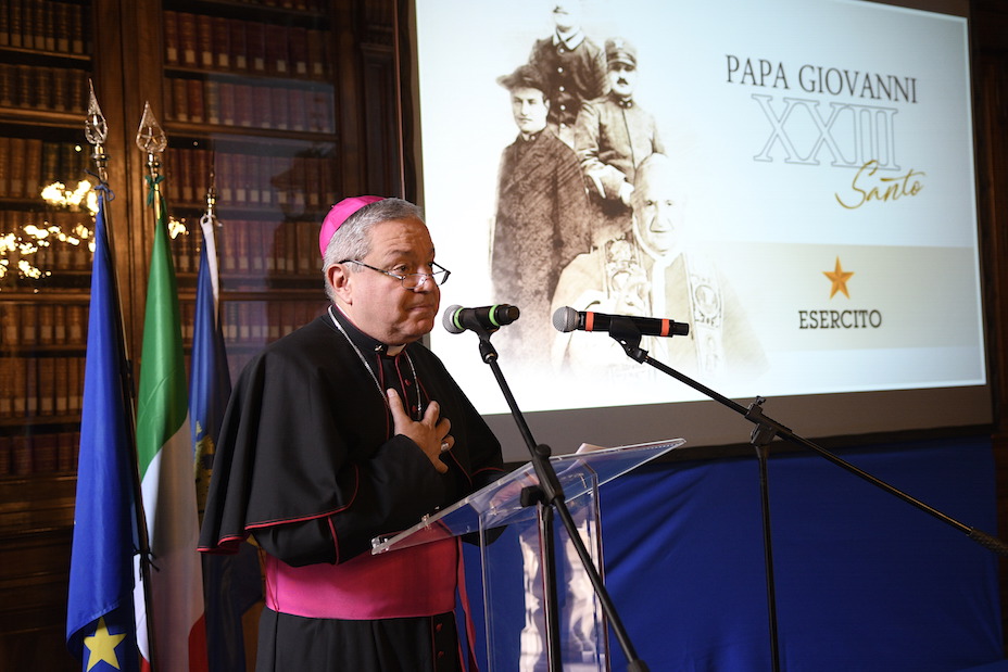 16L'Ordinario Militare per l'Italia S.E. Mons. Marcianò 2
