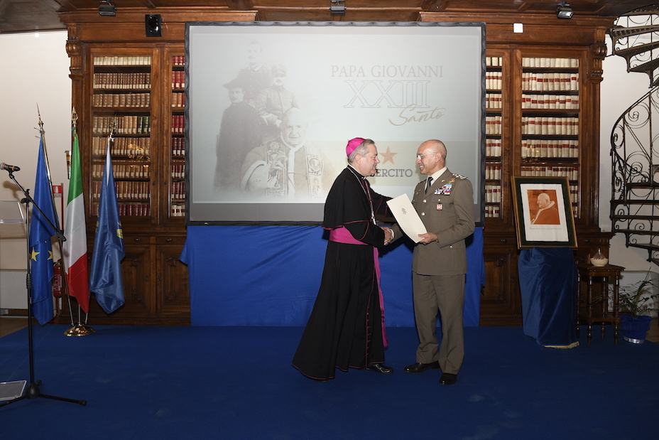 San Giovanni XXIII Papa diventa Patrono dell’Esercito