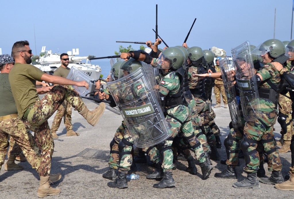 Libano: i militari italiani di UNIFIL addestrano le Forze Armate Libanesi&nbsp;(video)