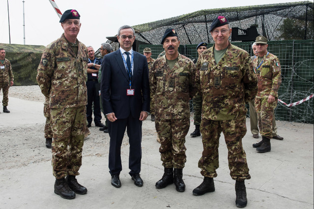 f20c45d5-4e3a-4a10-b25b-f377343e121f03Medium