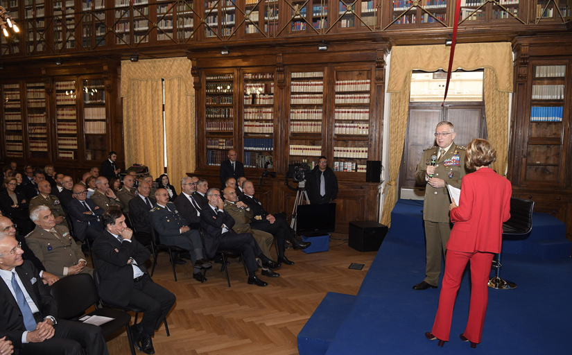 13. Il Capo di Stato Maggiore della Difesa Generale Graziano durante il suo intervento