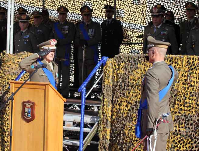 un momento della cerimonia di cambio