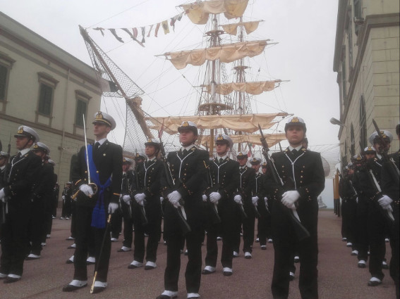 Marina Militare: 113 allievi dell’accademia di Livorno giurano fedeltà alla Patria&nbsp;(video)