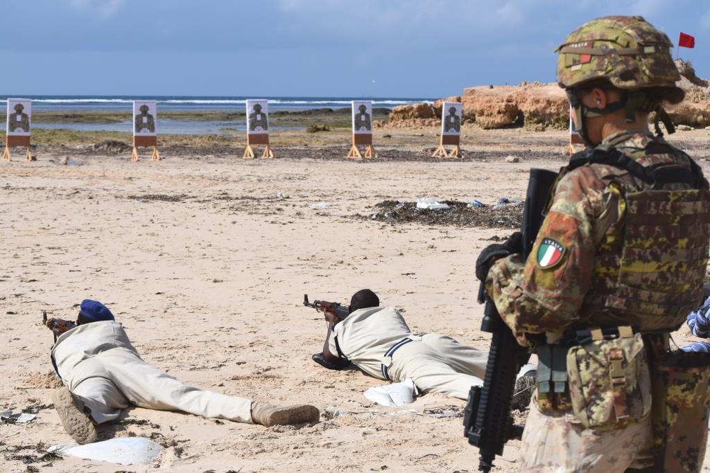 Somalia: esercitazione a favore del personale della polizia marittima&nbsp;somala