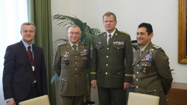 ed97d8f7-e2a7-47a9-acbe-31465a2e390920180228_130112_resizedMedium