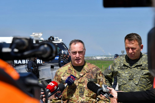 aa303c74-fd87-45d3-a2b8-085925de2bf5fil_6971Medium