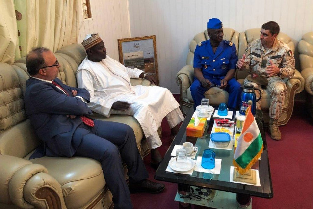 e1d794a9-b83e-4f95-a038-fa6cefa838421Medium