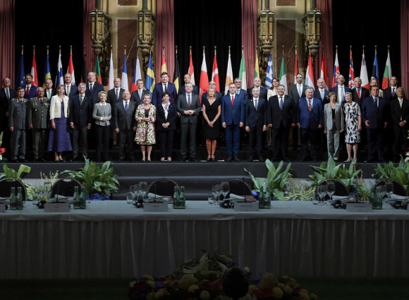 c37d3416-19f3-4396-a464-64b408a9722d01Medium