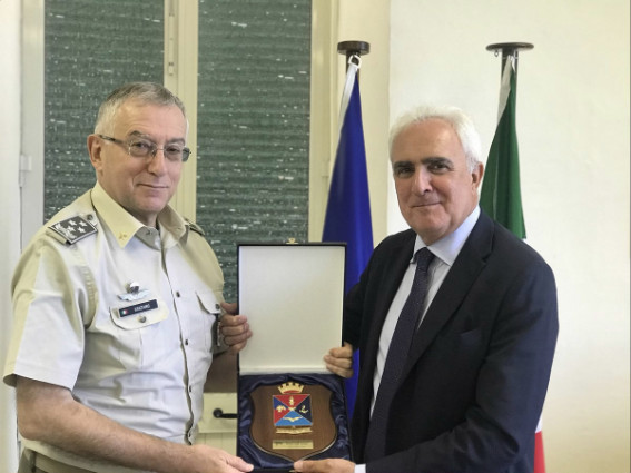 ff7f9ac6-4e05-4336-bdbf-04e8373b97477Medium