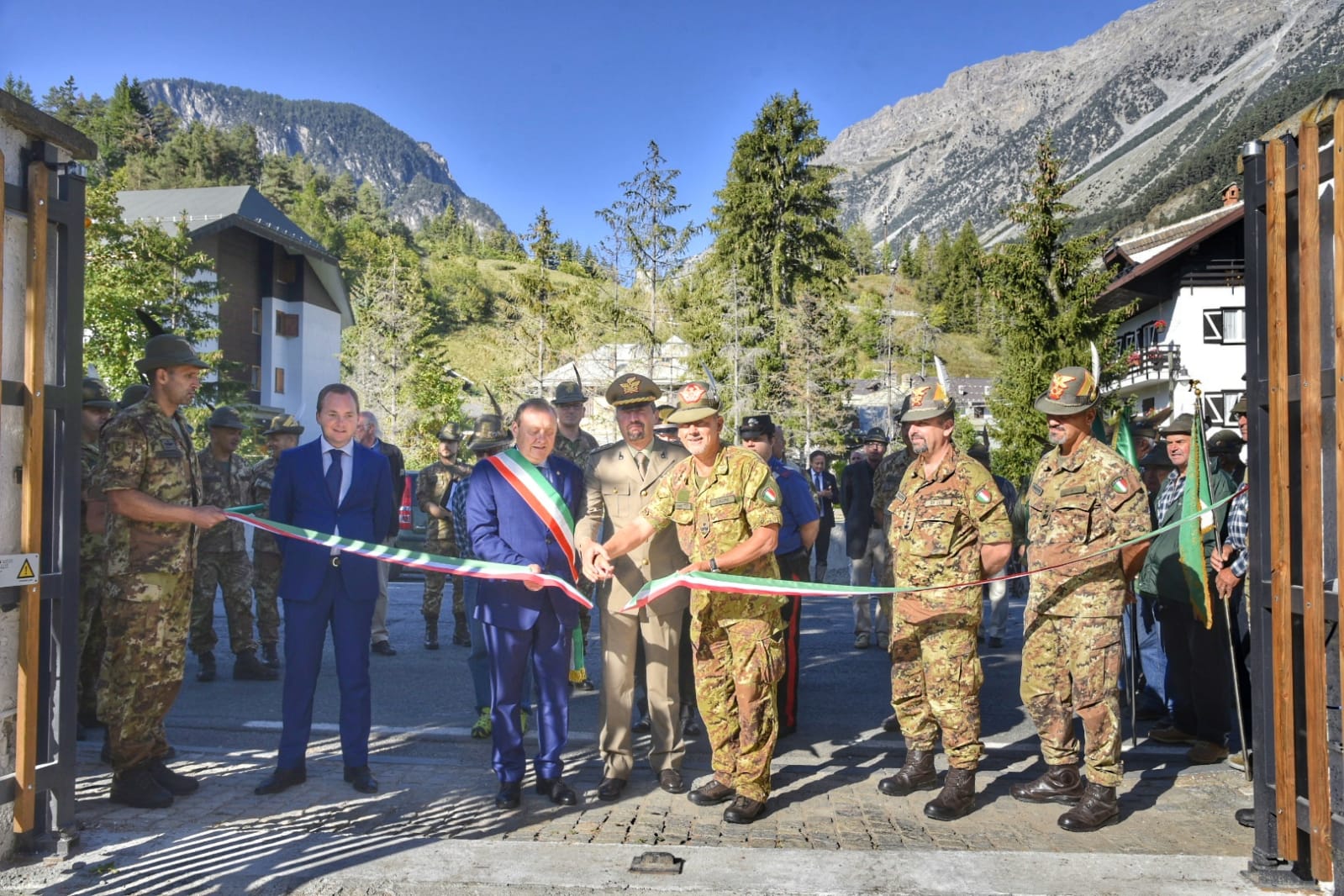 L'inaugurazione del complesso alloggiativo riqualificato (3)