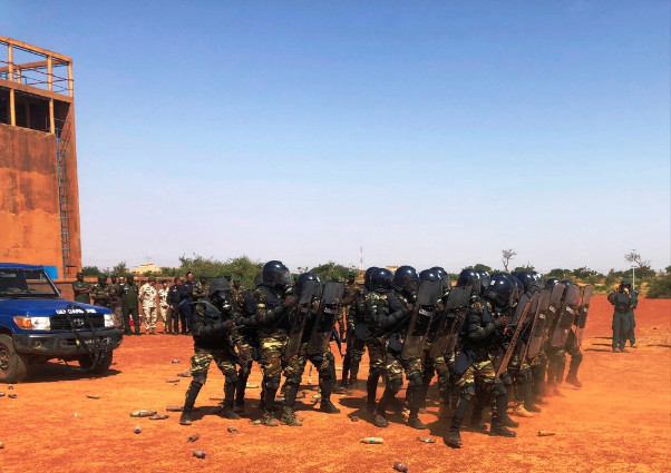 02b82586-ec62-4a43-8849-d70b48f658e1esercitazione finale del matenimento dell ordine pubblicoMedium