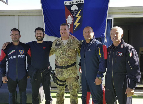 Carabinieri: il sottosegretario Angelo Tofalo in visita al 1° rgt Carabinieri&nbsp;“Tuscania”