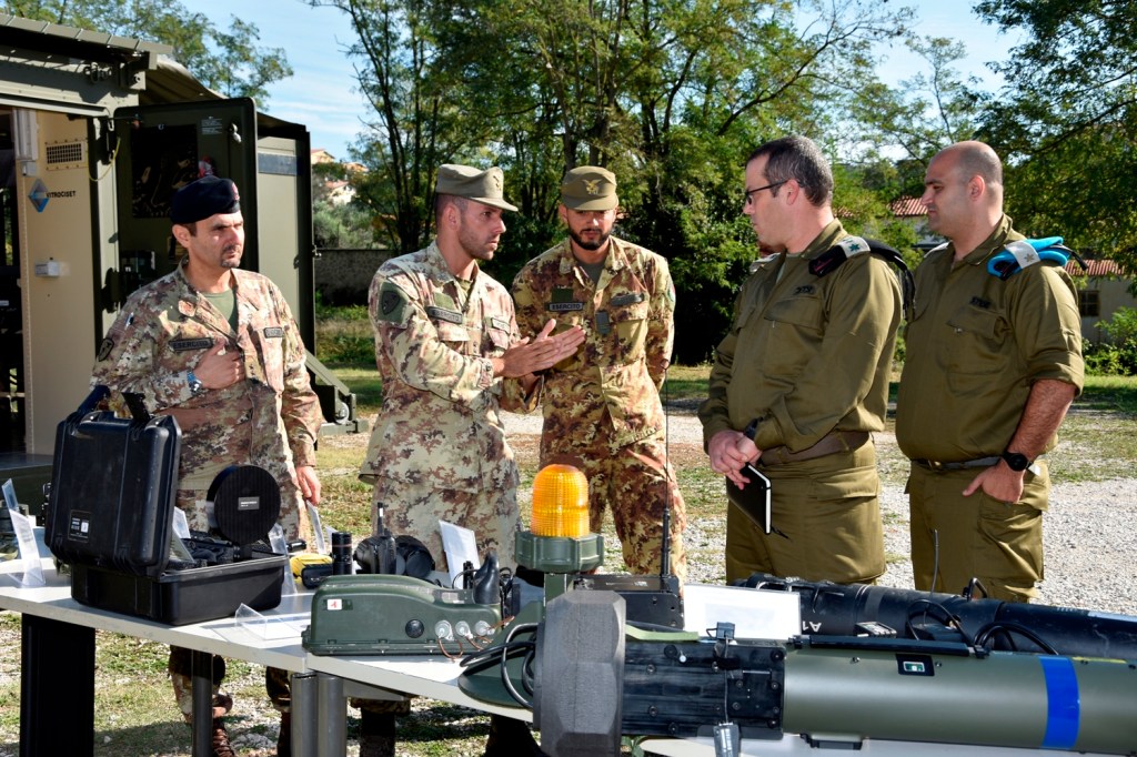 Esercito: delegazione israeliana in visita al Ce.Si.Va. e al C.A.T. di&nbsp;Cesano
