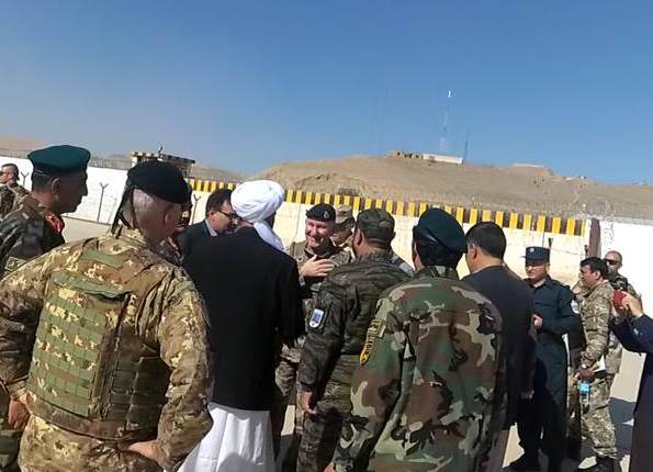 Foto 2 - saluto delle autorità locali