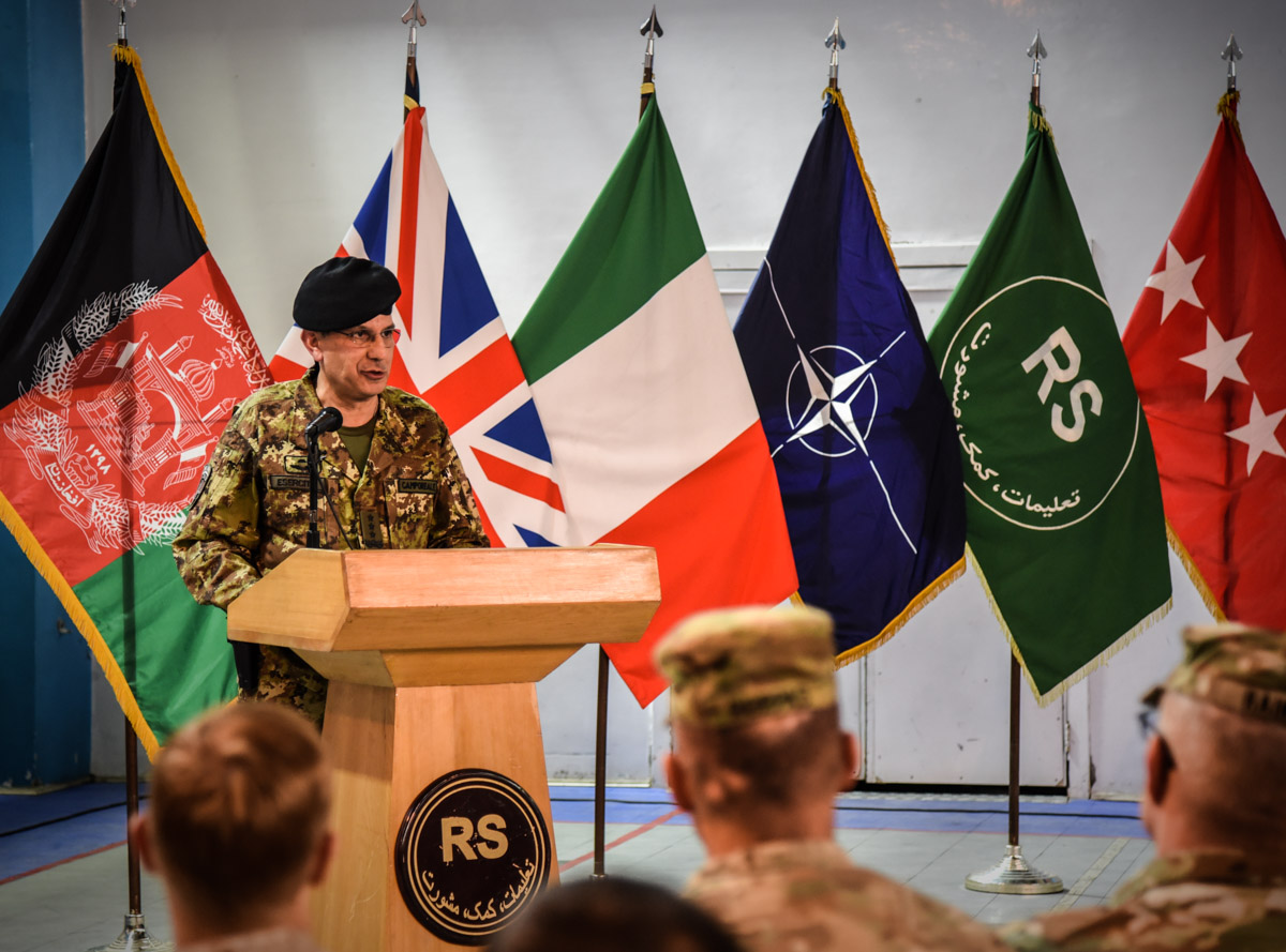 9. Un momento della cerimonia, intervento del Generale di Corpo d'Armata Salvatore Camporeale