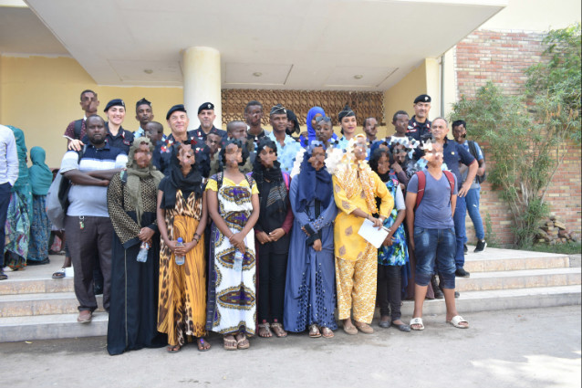 f772a670-2ac1-4e0b-adcc-9d3f9722b960prima conferenza nelle scuole a gibuti (4)Medium