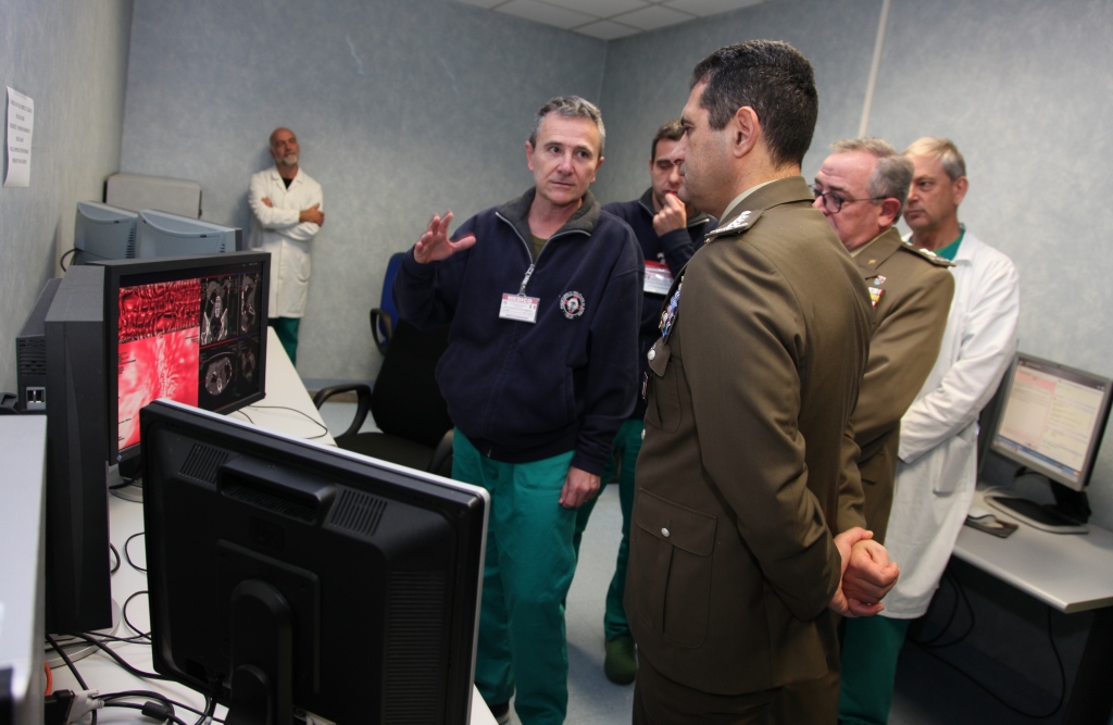 Un momento della visita (1)