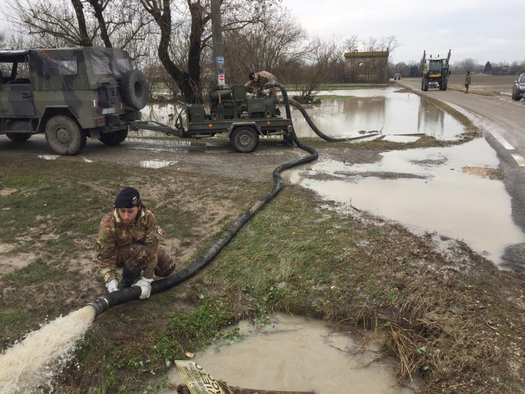 Esondazione fiume Reno: nuovo intervento dell’Esercito con il Genio Ferrovieri per fronteggiare la situazione di emergenza&nbsp;(video)