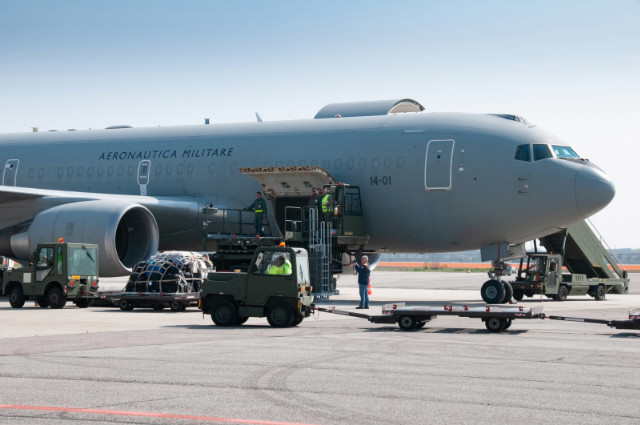 74a0fb5b-421e-40f2-94db-49318cb21b4a27e1f755-052a-4ab0-9bcc-2fe8fe63b78cMedium