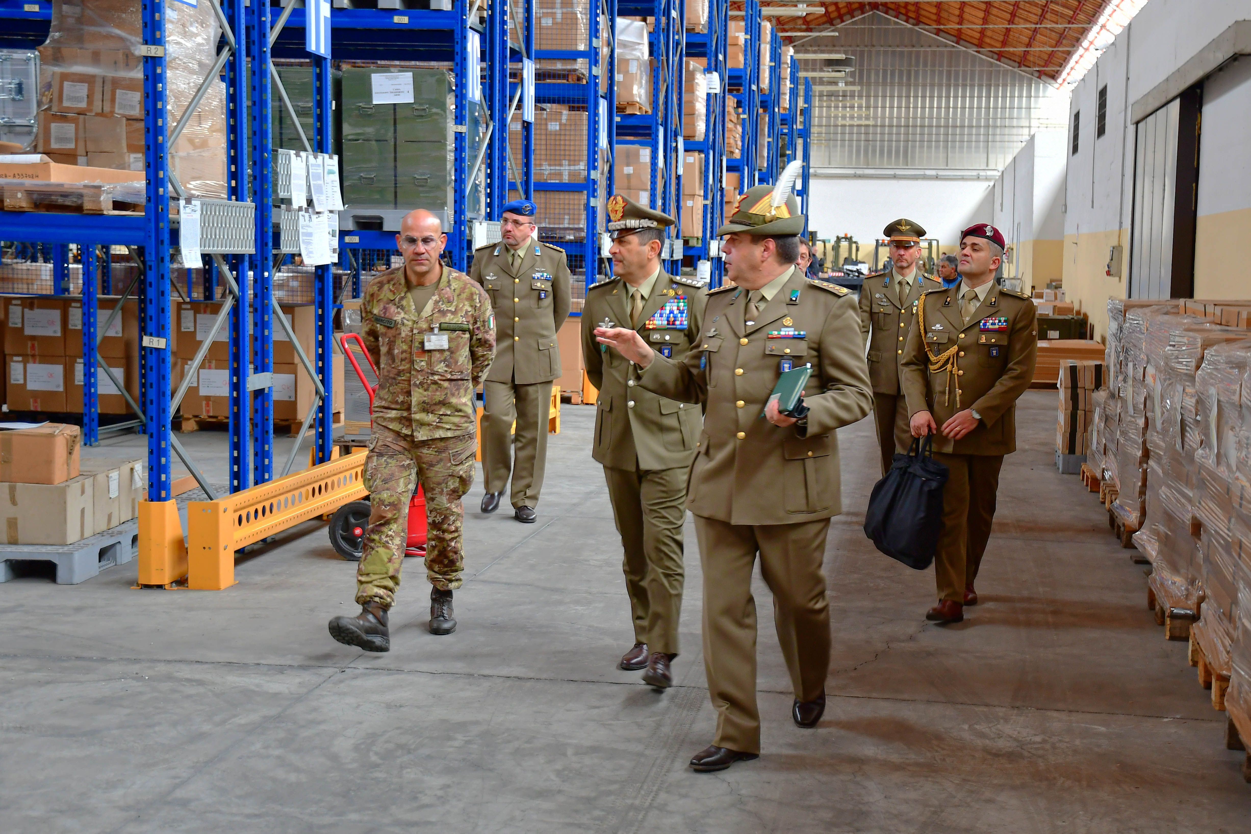 Il Comandante Logistico con il Direttore del 3° CERIMANT