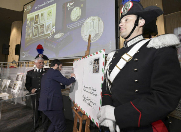 00f32658-0cf1-4cda-9bd1-785af9662aab04Medium