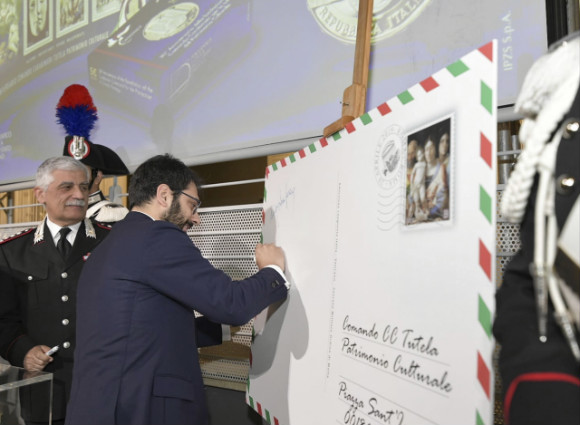 Il Comando Carabinieri per la tutela del Patrimonio Culturale compie 50 anni, una moneta e un francobollo per celebrare l’anniversario