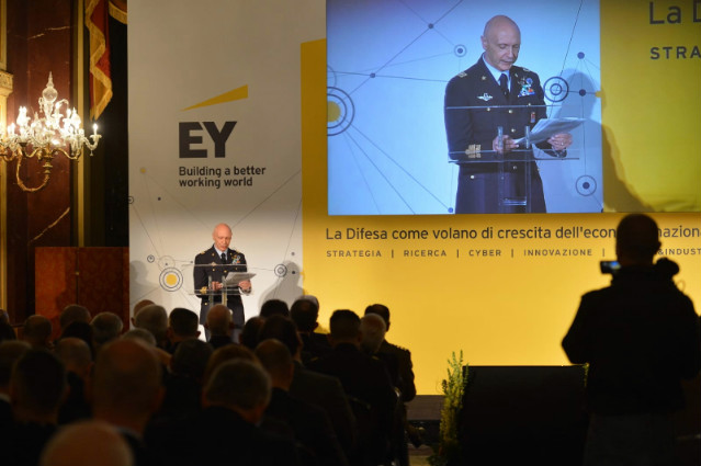 Il capo di SMD generale Enzo Vecciarelli all’evento Ernest e Young su Difesa e industria&nbsp;4.0