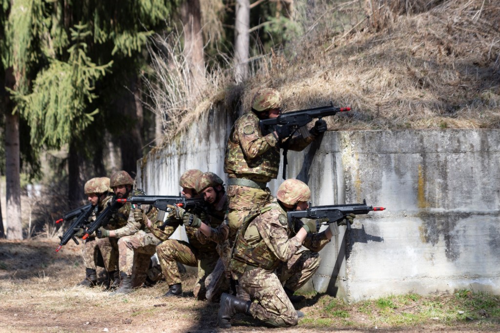 I Granatieri di Sardegna si addestrano in&nbsp;montagna